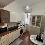 شقة La Casa Di Rosa , Elegante A Corso Trieste, Metro B
